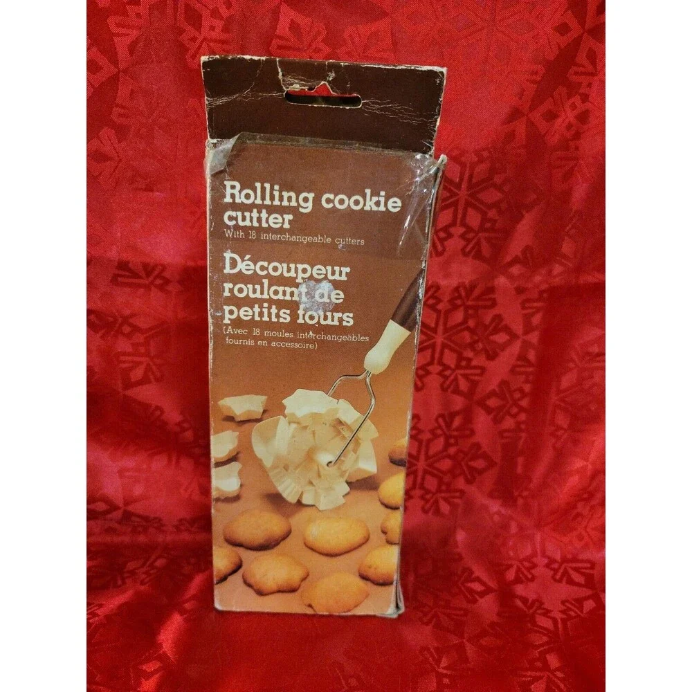 Vintage Rolling Cookie Cutter with 18 Interchangeable Cutters Shapes Christmas